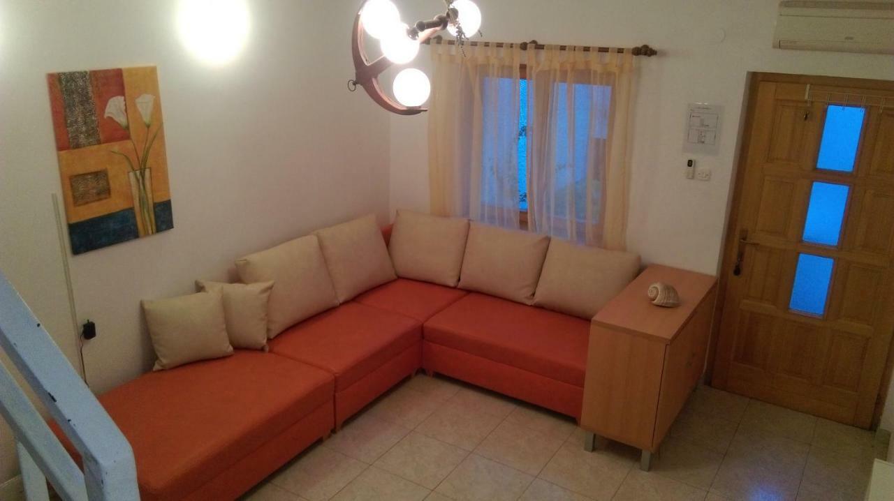 Apartman Restovic Бол Экстерьер фото
