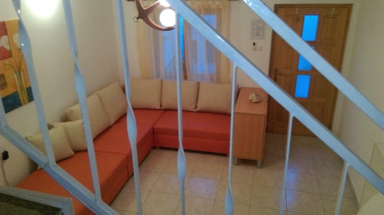 Apartman Restovic Бол Экстерьер фото