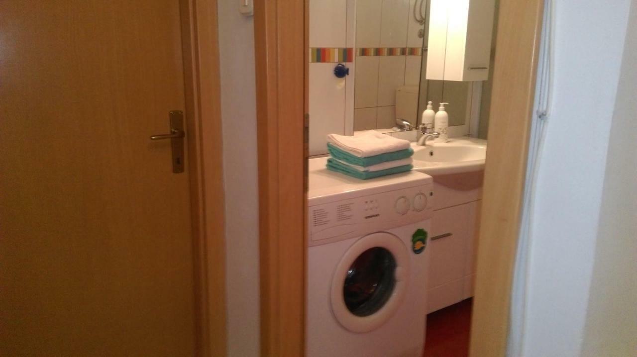 Apartman Restovic Бол Экстерьер фото
