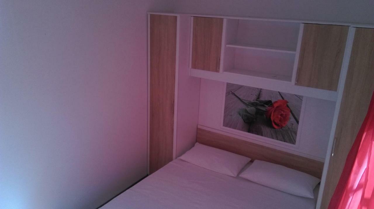 Apartman Restovic Бол Экстерьер фото