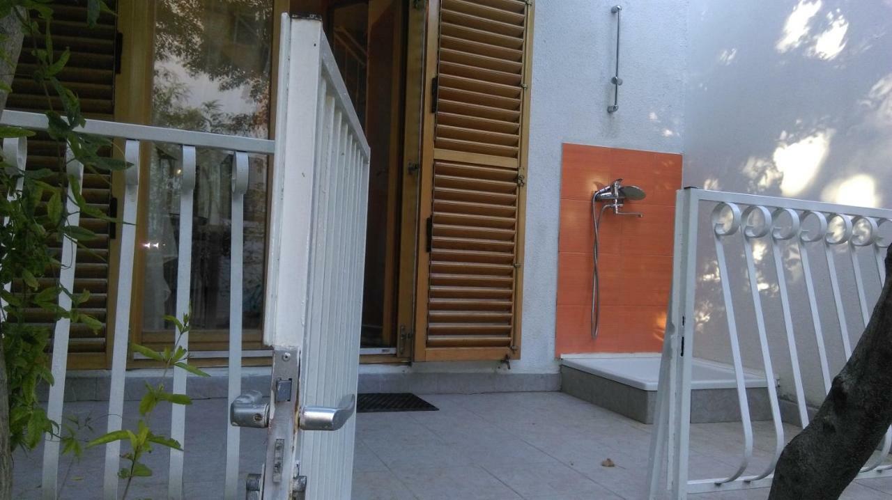 Apartman Restovic Бол Экстерьер фото
