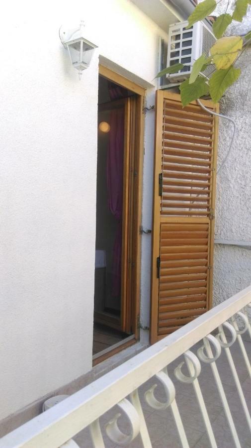 Apartman Restovic Бол Экстерьер фото